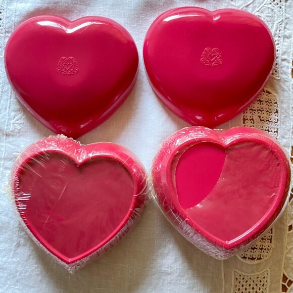 2 VTG SEALED Lady Luck Las Vegas Casino & Hotel Toiletries Bath & Beauty Hearts - Picture 7 of 9